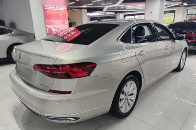 Volkswagen Passat 2020, 59200 км, за 14331 USD - фото 6