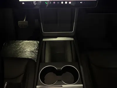 Tesla Model Y 2025, 1652 км, за 27042.83 USD - фото 13