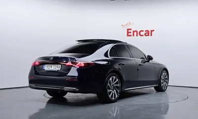 Mercedes-Benz E-Class 2024, 48731 км, за 38982.49 USD