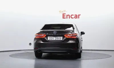 Toyota Camry 2018, 98229 км, за 15419.46 USD