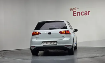 Volkswagen Golf 2013, 100035 км, за 4492.9 USD