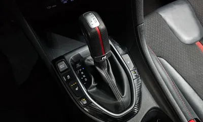 Hyundai Veloster 2018, 98976 км, за 7922.03 USD - фото 9