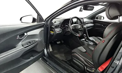 Hyundai Veloster 2018, 98976 км, за 7922.03 USD - фото 10
