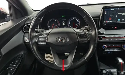 Hyundai Veloster 2018, 98976 км, за 7922.03 USD - фото 13
