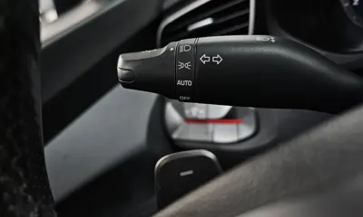 Hyundai Veloster 2018, 98976 км, за 7922.03 USD - фото 15