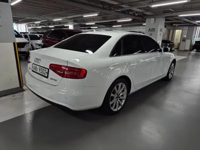 Audi A4 2014, 40000 км, за 5525.58 USD