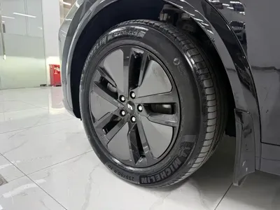 Li Auto Li L7 2025, 20000 км, за 32930.5 USD - фото 6