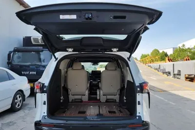 Toyota Granvia 2023, 83200 км, за 32823 USD - фото 24