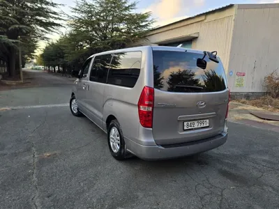 Hyundai Starex 2017, 149504 км, за 6367.34 USD