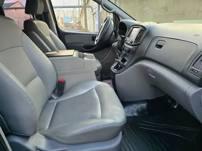 Hyundai Starex 2017, 149504 км, за 6310.18 USD - фото 9