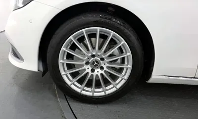 Mercedes-Benz E-Class 2022, 30083 км, за 26957.38 USD