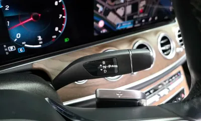 Mercedes-Benz E-Class 2022, 30083 км, за 26957.38 USD - фото 9