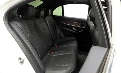 Mercedes-Benz E-Class 2022, 30083 км, за 26957.38 USD - фото 12