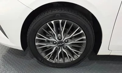 Kia K3 2023, 27932 км, за 17545.34 USD
