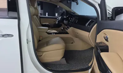 Kia Canival 2018, 84508 км, за 10228.02 USD - фото 11