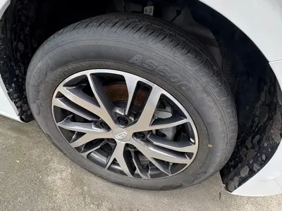 Geely Emgrand 2025, 8000 км, за 6989.27 USD