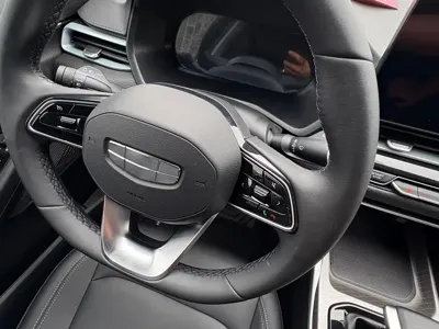 Geely Emgrand 2025, 8000 км, за 6989.27 USD - фото 9