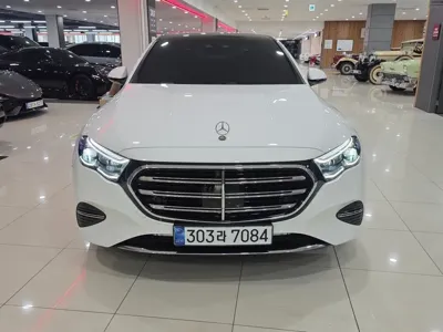 Mercedes-Benz E-Class 2025, 7861 км, за 49560.19 USD