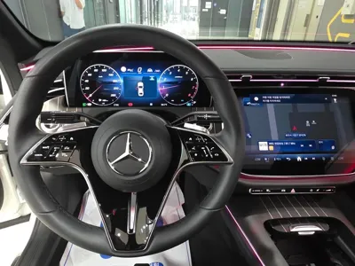 Mercedes-Benz E-Class 2025, 7861 км, за 49560.19 USD - фото 7