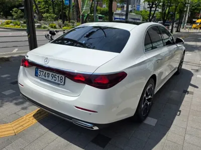 Mercedes-Benz E-Class 2026, 850 км, за 25797.56 USD