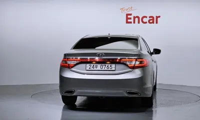 Hyundai Grandeur 2013, 189479 км, за 2988.7 USD