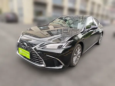 Lexus ES · 2025 год