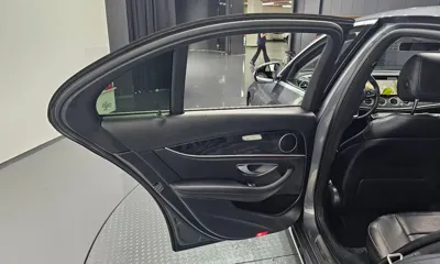 Mercedes-Benz E-Class 2018, 64914 км, за 13781.44 USD - фото 25
