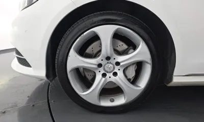 Mercedes-Benz E-Class 2015, 78072 км, за 12286.29 USD