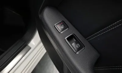 Mercedes-Benz E-Class 2015, 78072 км, за 12286.29 USD - фото 19
