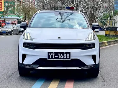 Lynk & Co 06 2022, 40000 км, за 9534.84 USD