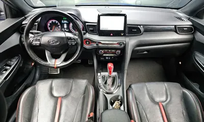 Hyundai Veloster 2018, 81593 км, за 7619.55 USD - фото 7