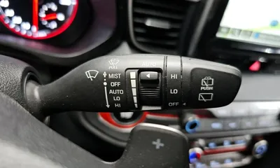 Hyundai Veloster 2018, 81593 км, за 7619.55 USD - фото 17