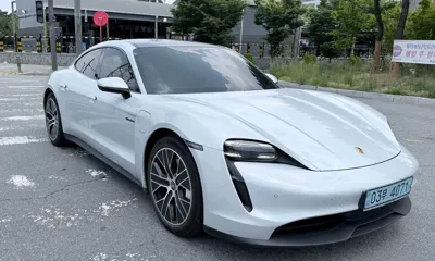 Porsche Taycan 2021, 48828 км, за 57680.19 USD