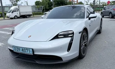 Porsche Taycan 2021, 48828 км, за 57680.19 USD