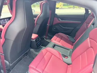 Porsche Taycan 2021, 48828 км, за 57680.19 USD - фото 9
