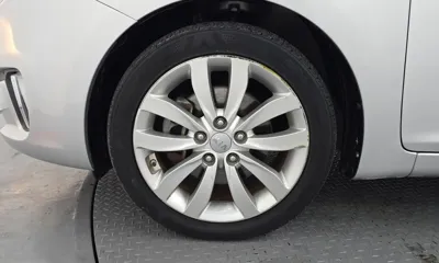 Kia Carens 2014, 157648 км, за 4033.11 USD