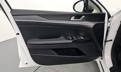 Kia K5 2024, 38007 км, за 22052.13 USD - фото 24