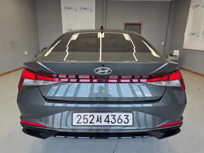 Hyundai Avante 2021, 83123 км, за 7680.19 USD
