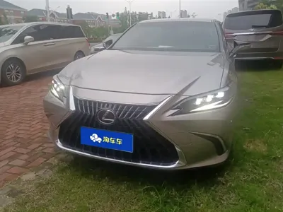 Lexus ES 2023, 76300 км, за 34519.64 USD