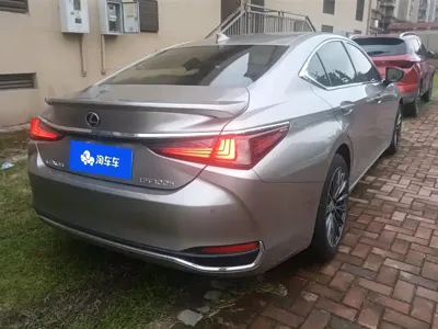 Lexus ES 2023, 76300 км, за 34519.64 USD