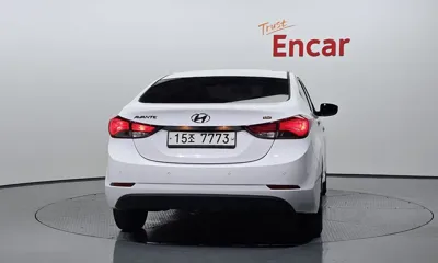 Hyundai Avante 2015, 121577 км, за 3744.09 USD