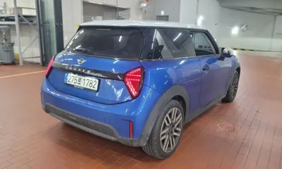 MINI Cooper 2025, 5448 км, за 18883.89 USD