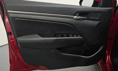 Hyundai Avante 2016, 22462 км, за 7085.74 USD - фото 24