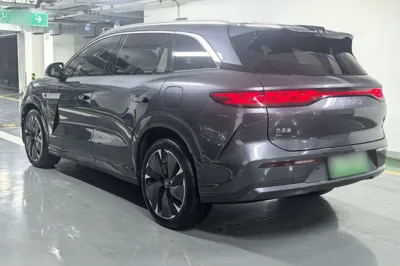 BYD Tang L