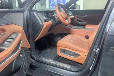 BYD Tang L