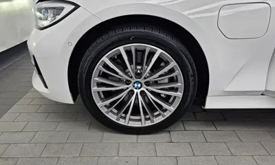 BMW 3-Series 2021, 117184 км, за 16541.95 USD