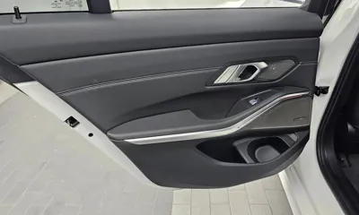 BMW 3-Series 2021, 117184 км, за 16541.95 USD - фото 25