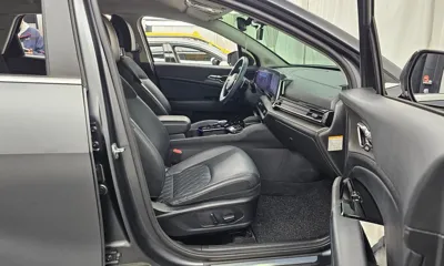 Kia Sportage 2023, 29559 км, за 23349.12 USD - фото 11