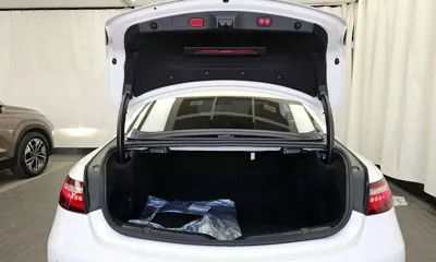 Mercedes-Benz E-Class 2021, 61432 км, за 37088.09 USD - фото 20