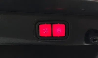 Mercedes-Benz E-Class 2019, 94162 км, за 21143.04 USD - фото 20